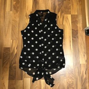 Maurice’s sleeveless top